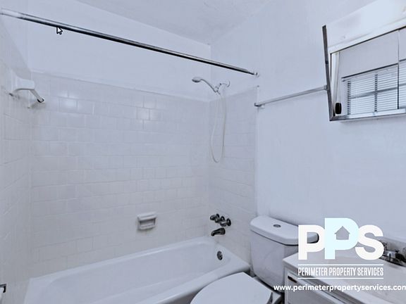 4th image of 115 Burke St SE #C0115-l