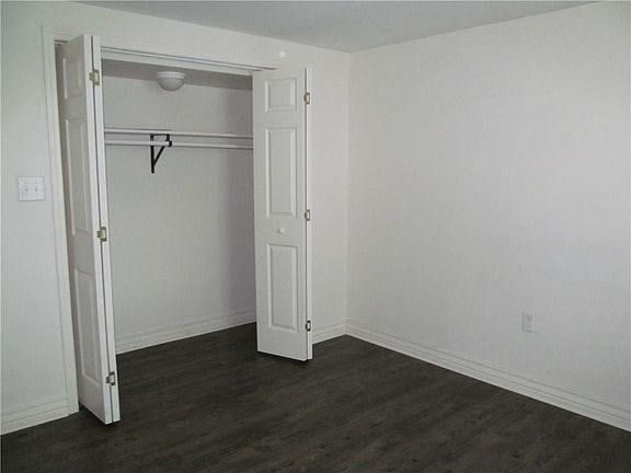 5th image of 210 N Russ St
