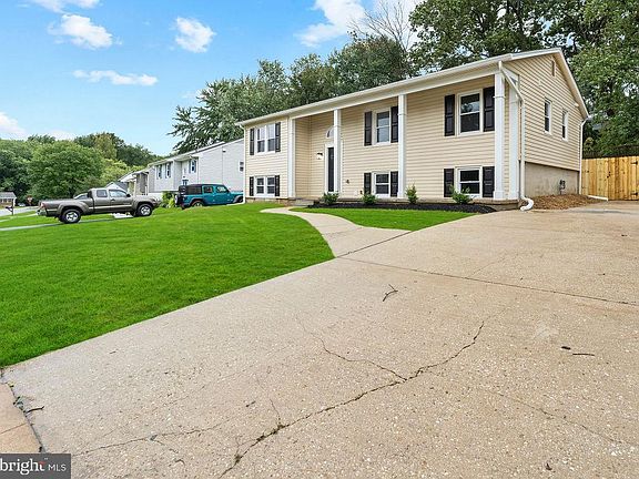 5th image of 501 Williamsburg Ln