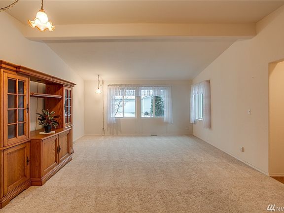2nd image of 570 Sunday Dr