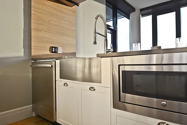 Rented by The KCI Group | media 16