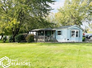 134 Horseshoe Dr, Montezuma, IA 50171