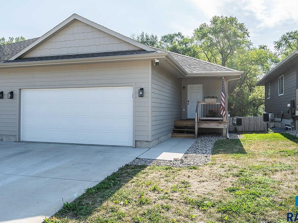 1st image of 1806 N Oberg Cir