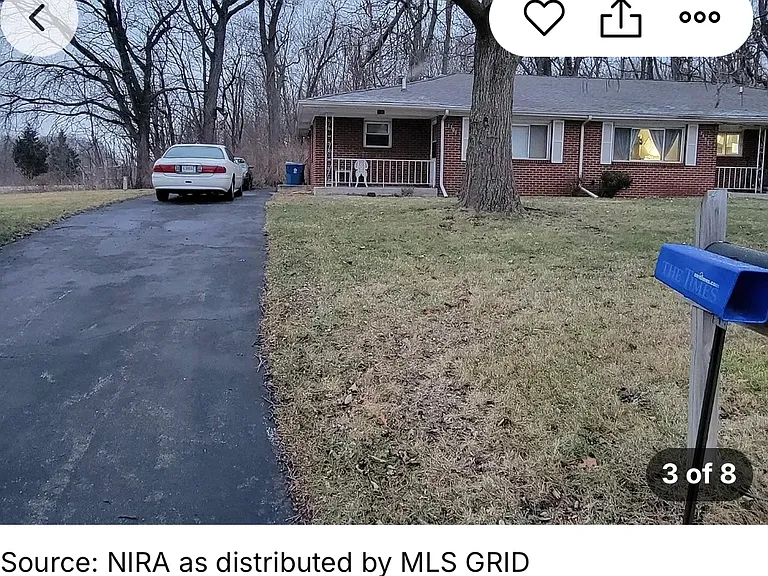 1103 Penny Ln — Photo 2