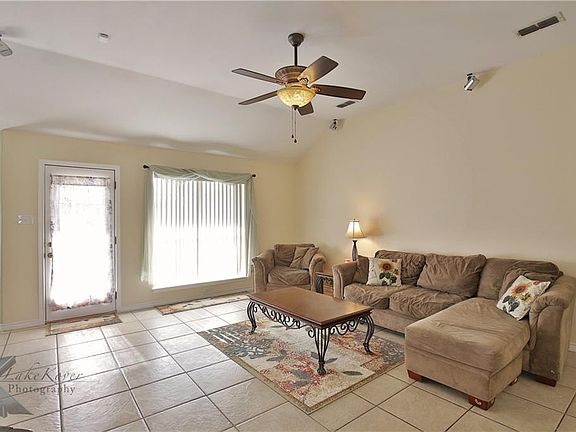 4th image of 3133 Birch Dr