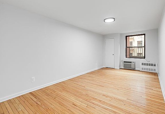 4th image of 418 E 77th St #2K