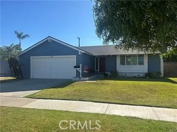 11631 New Zealand St, Cypress, CA 90630