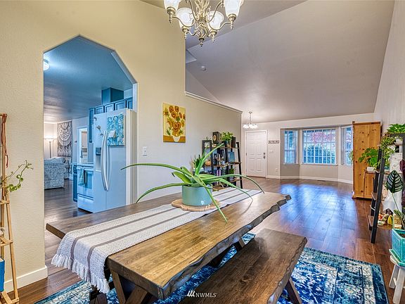 5th image of 7522 193rd Street Ct E