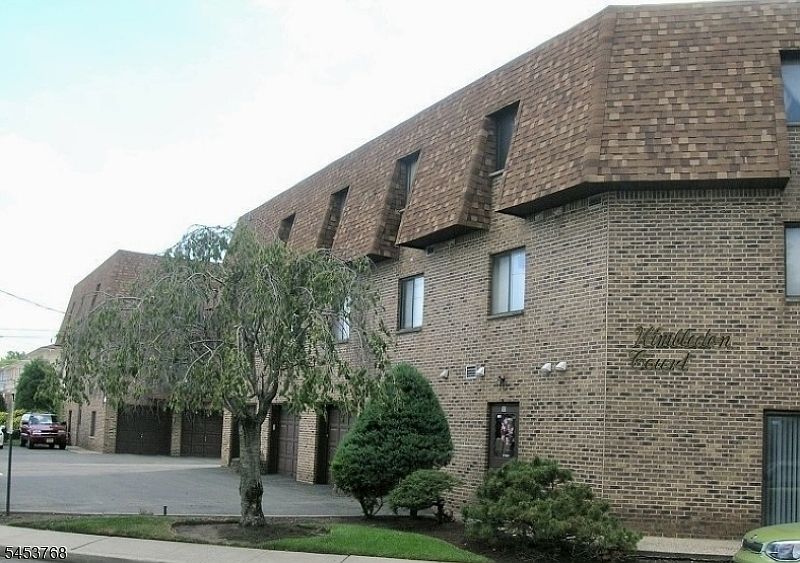 1st image of 825 Riverside Ave BLDG 825 #106