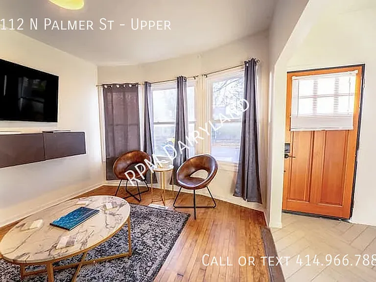 2112 N Palmer St #UPPER — Photo 2
