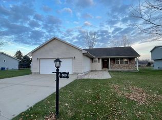 509 Grassfork Ct S, Wanatah, IN 46390