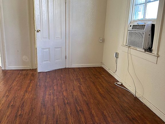 3rd image of 2218 11th St