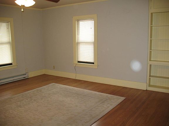4th image of 717 N 2nd St APT 4