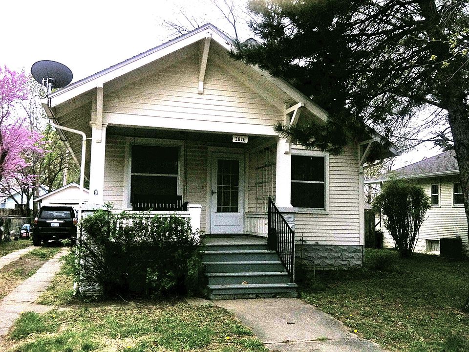 1st image of 2816 Crawford Ave