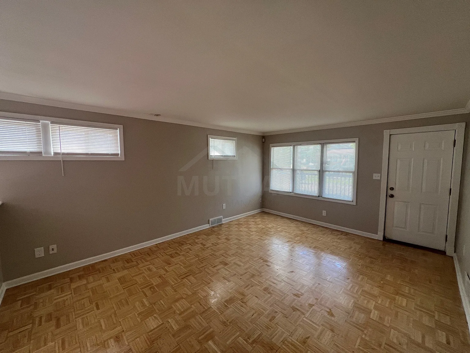 3 bed, 2.0 bath, 1075 sqft, $1,595 — Photo 3