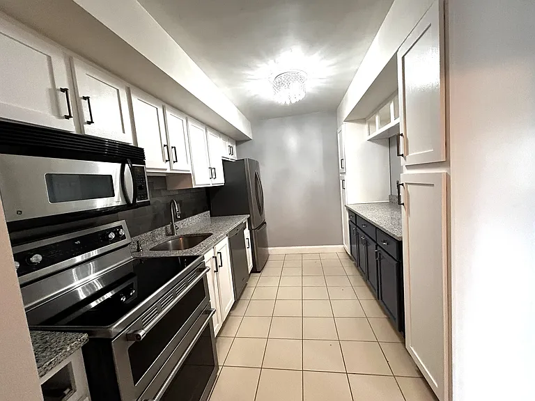 1713 Whitpain Hls — Photo 11