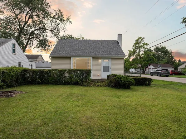 1102 Vermont Dr, Troy, MI 48083