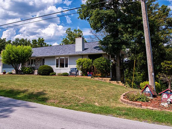 2nd image of 17 Hilltop Dr