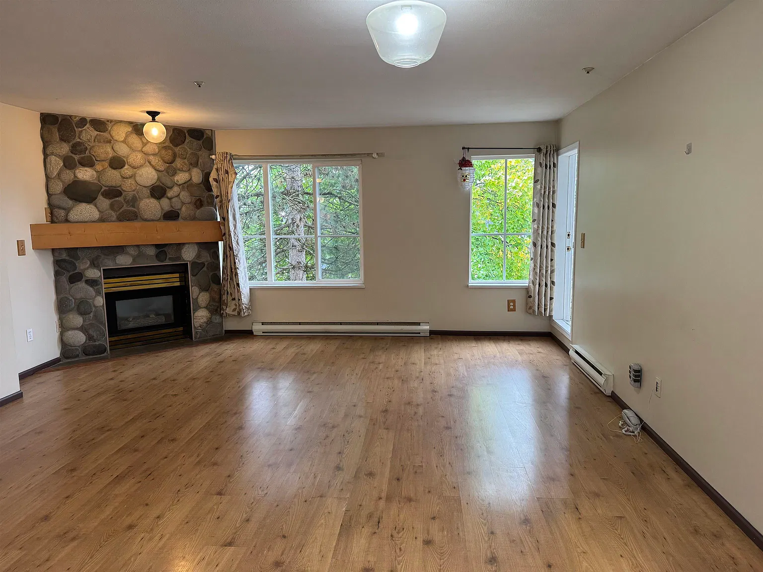 2 bed, 804 sqft, $1,950 — Photo 3