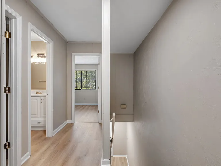 2340 Claremont Ln #B — Photo 20