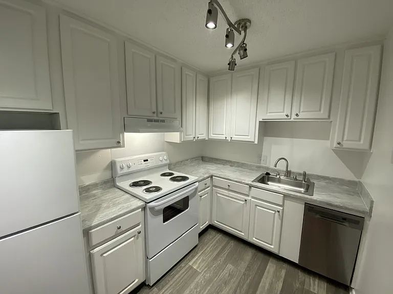 G203 Hickory Hill Ln #G203 — Photo 13