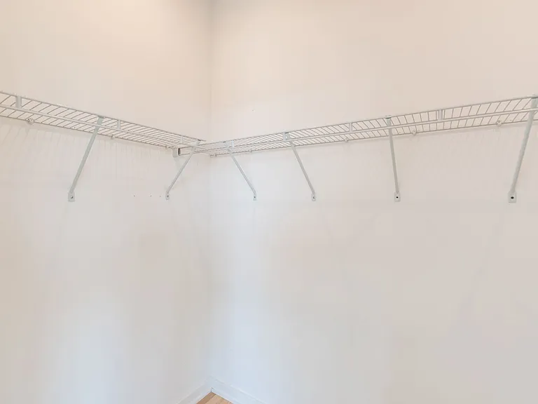 1351 S Myrtlewood St — Photo 32