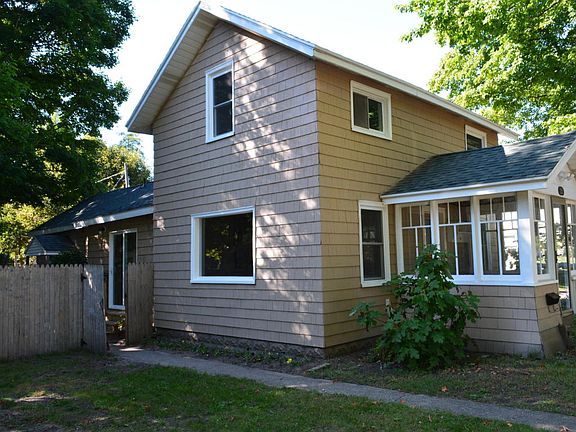 2nd image of 320 S Livingston St