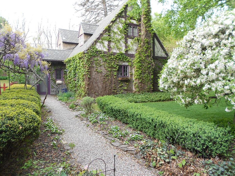 Entry to home in historic Kate Gleason-built Pittsford neighborhood