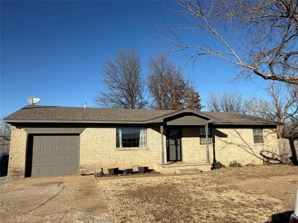 908 SW South St, Minco, OK 73059
