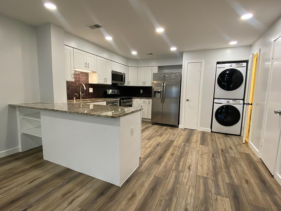 Spacious and fully updated kitchen