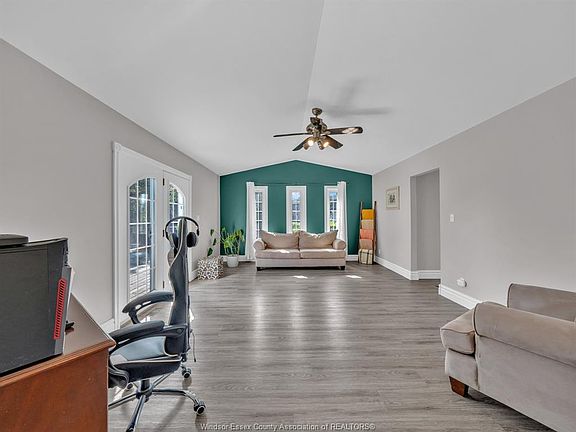 4th image of 209 Saint Andrews Dr