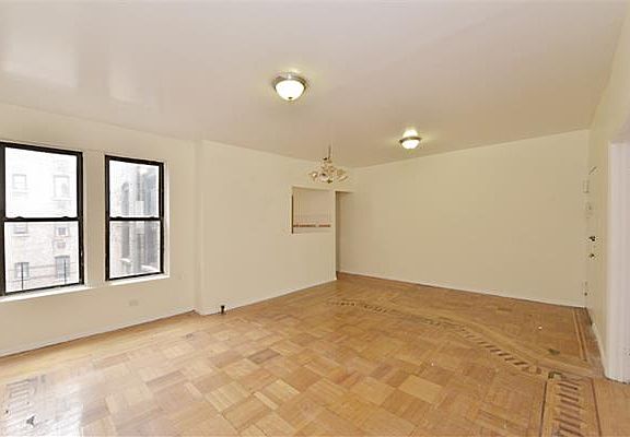 4th image of 5 Pinehurst Ave APT 4A