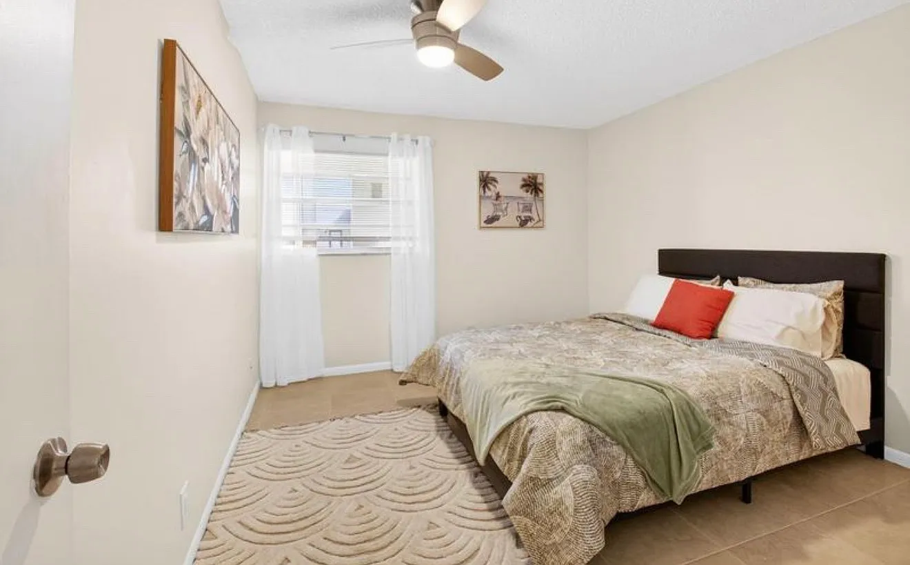 2 bed, $2,400 — Photo 2