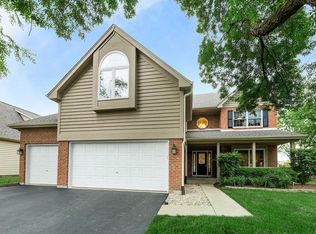 2724 Willow Ridge Dr, Naperville, IL 60564