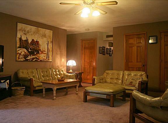 5th image of 605 Flanders Ave