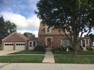 1336 W Logan St, Freeport, IL 61032