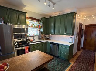 3352 N Avers Ave APT 2, Chicago, IL 60618