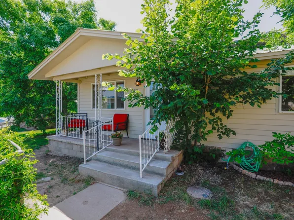3587 Ridgeway Dr, Los Alamos, NM 87544