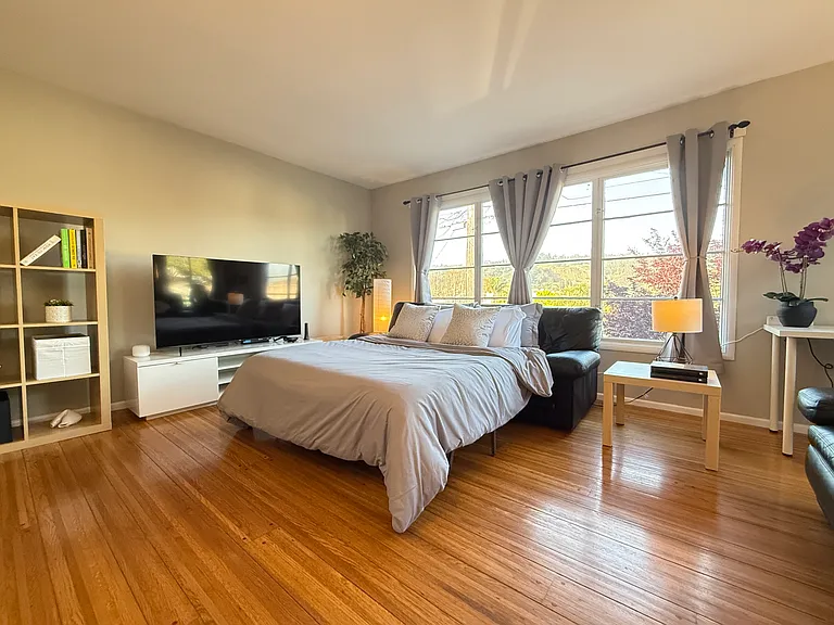 6131 Burlingame Ave — Photo 7