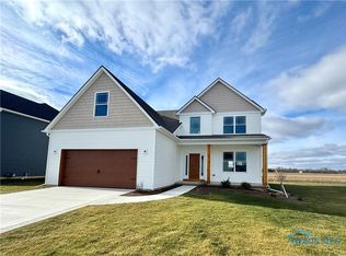 5451 Osprey Ln, Sylvania, OH 43560