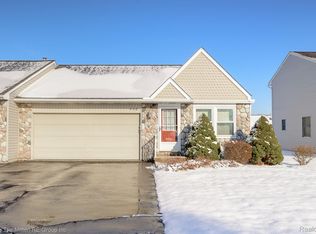 446 Stonehaven Ct #14, Milan, MI