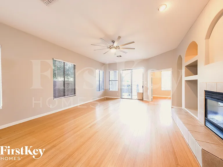 26735 N 65th Dr — Photo 3