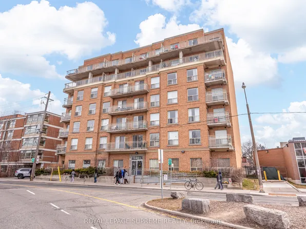 11 Christie St #407, Toronto, ON M6G 4C3