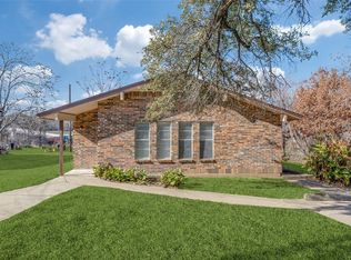 453 Wilshire Ave, Azle, TX 76020
