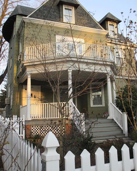 1st image of 133 Tysen St