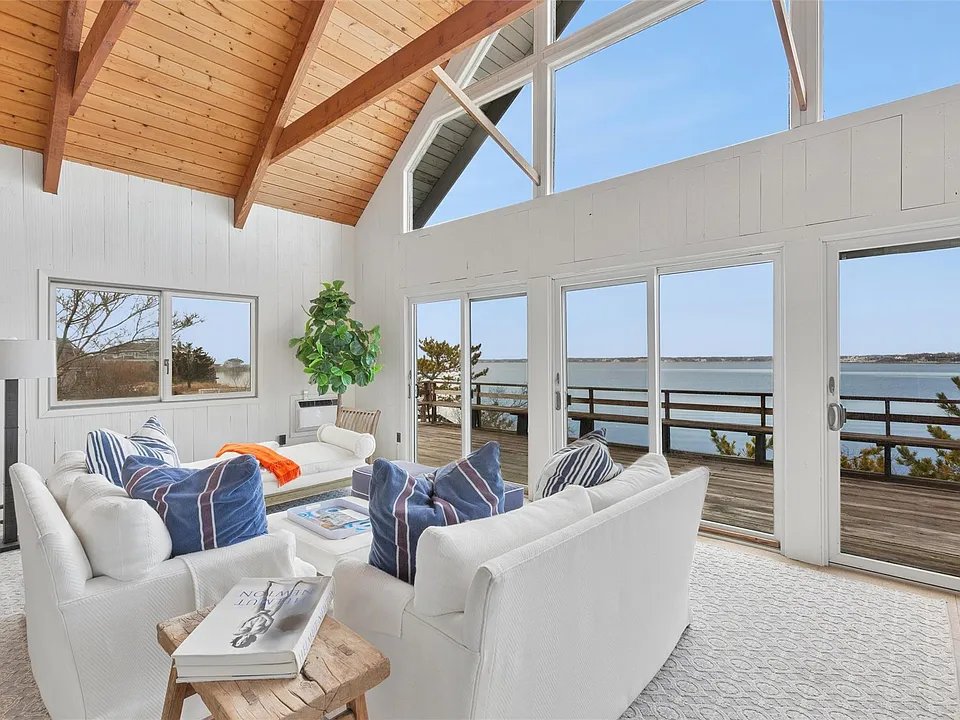 298 Dune Rd