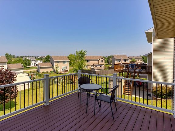 5th image of 5122 NE Briarwood Dr