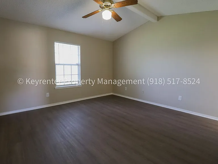 1541 S 137th East Ave — Photo 15