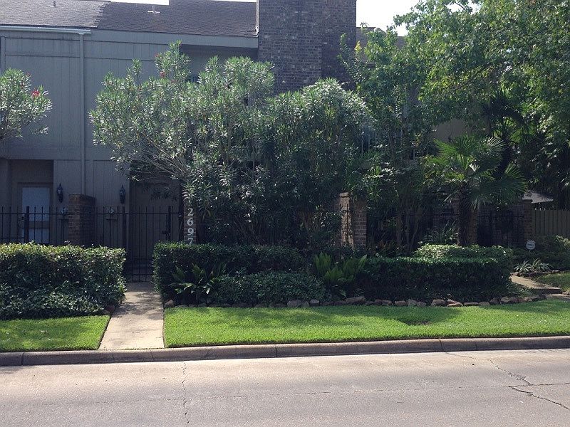 Lots of mature trees and green space surrounding townhome