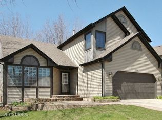 1395 Longford Cir, Elgin, IL
